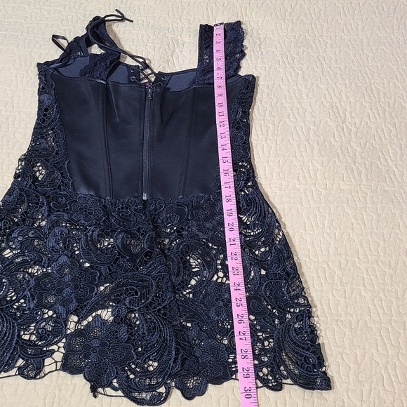 Dreamgirl faux leather venice lace corset size 34 - Picture 12 of 13